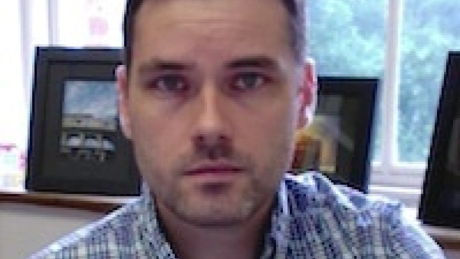 A headshot of the visiting lecturer.