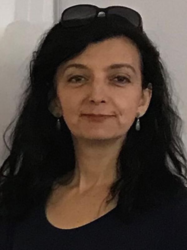 Profile Photo of Dana Munteanu
